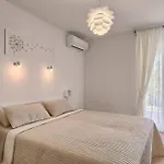 Noela * Pola