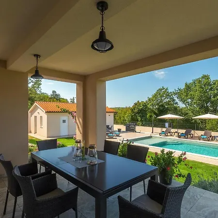 Noela Ferienhaus *