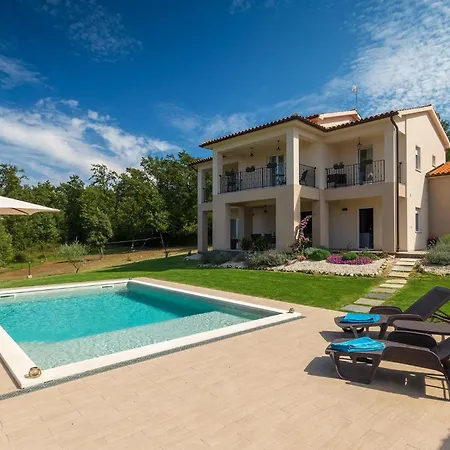 Noela Holiday home
