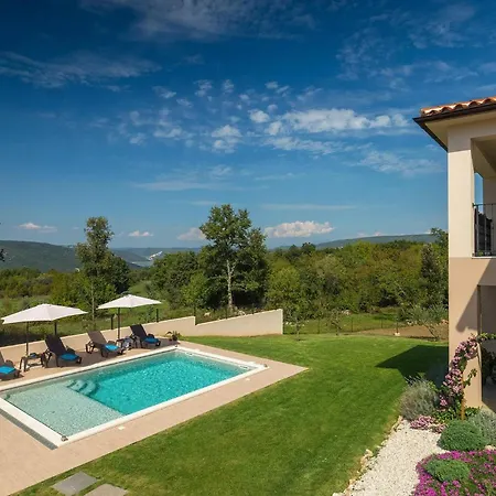 Noela Holiday home *