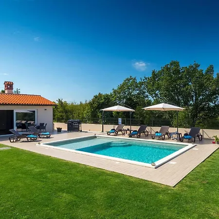Ferienhaus Noela *