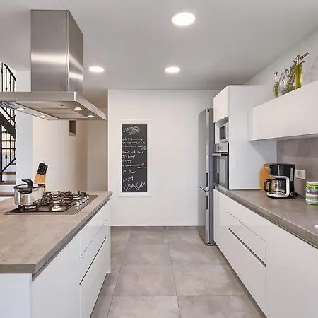 Noela Holiday home Pula