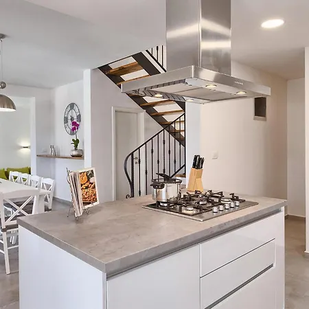 Noela Holiday home Pula