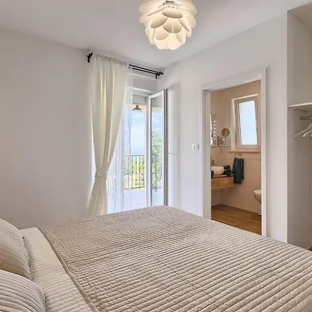 Noela Holiday home